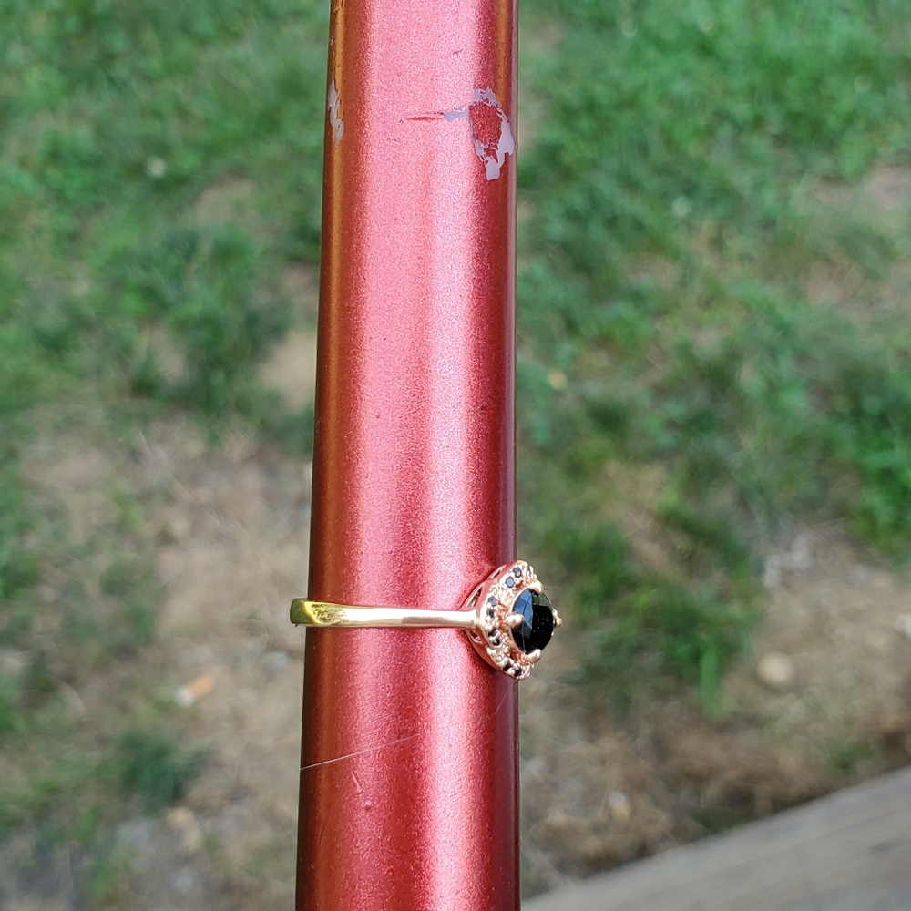 Rose gold onyx ring